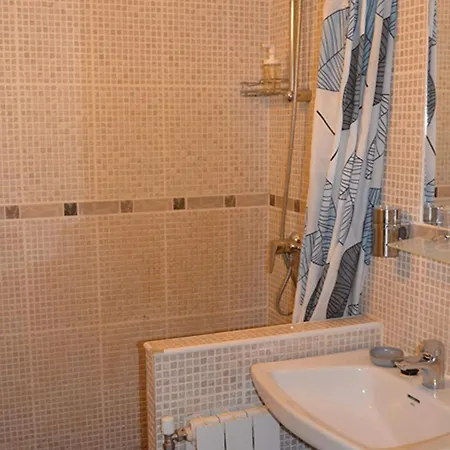 Spacious With Pool Holiday home